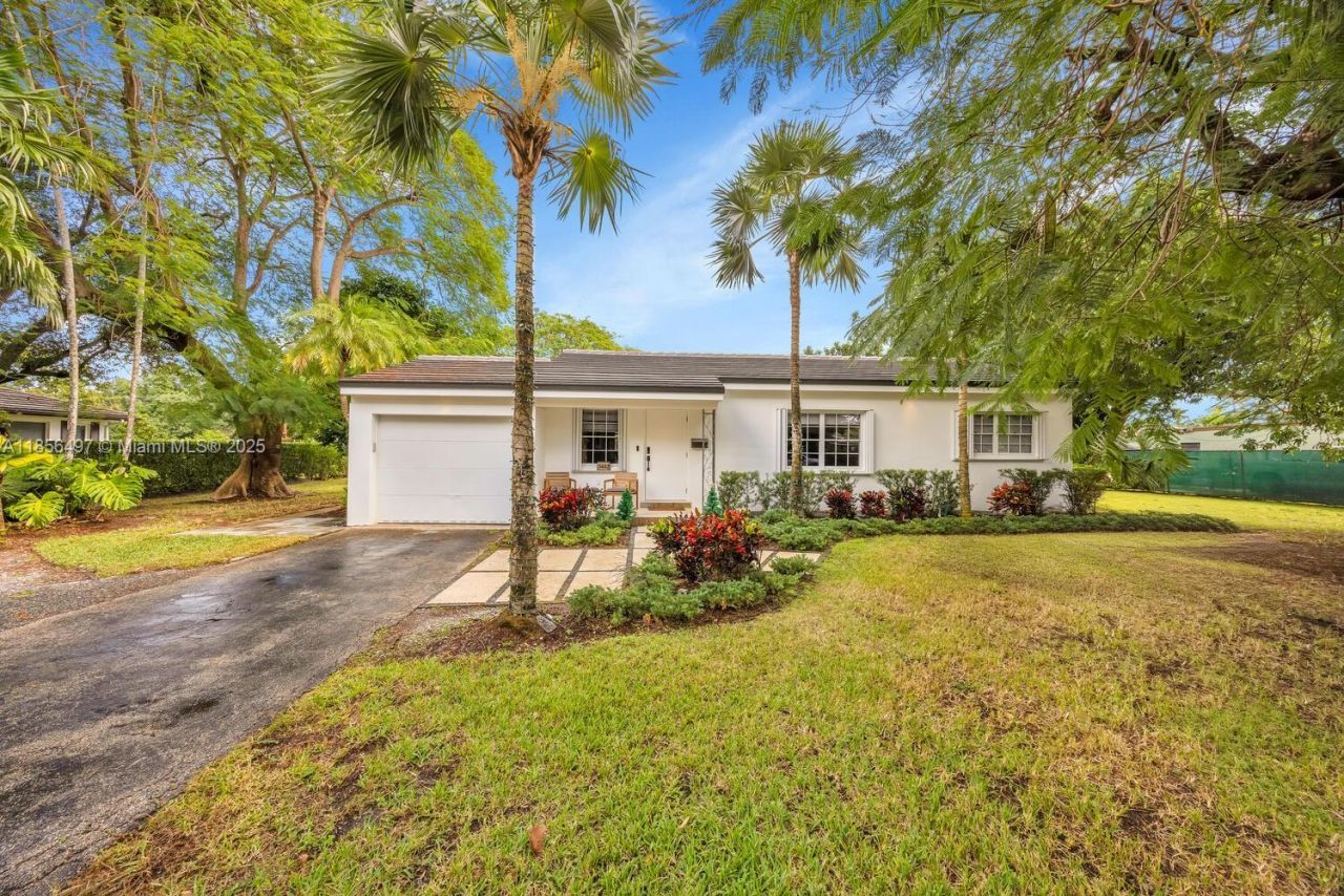 5827 SW 69th Ct, Miami, FL 33143 Photo