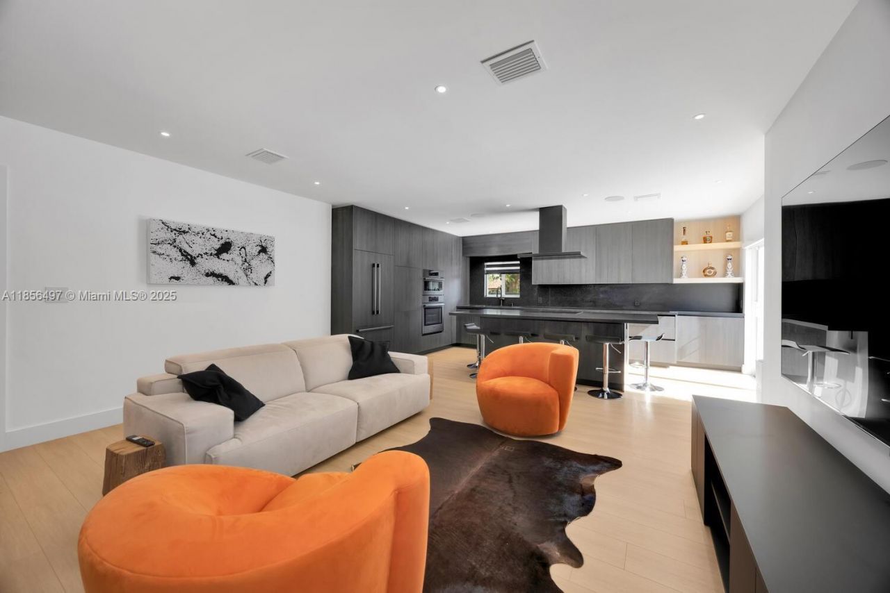 5827 SW 69th Ct, Miami, FL 33143 Photo