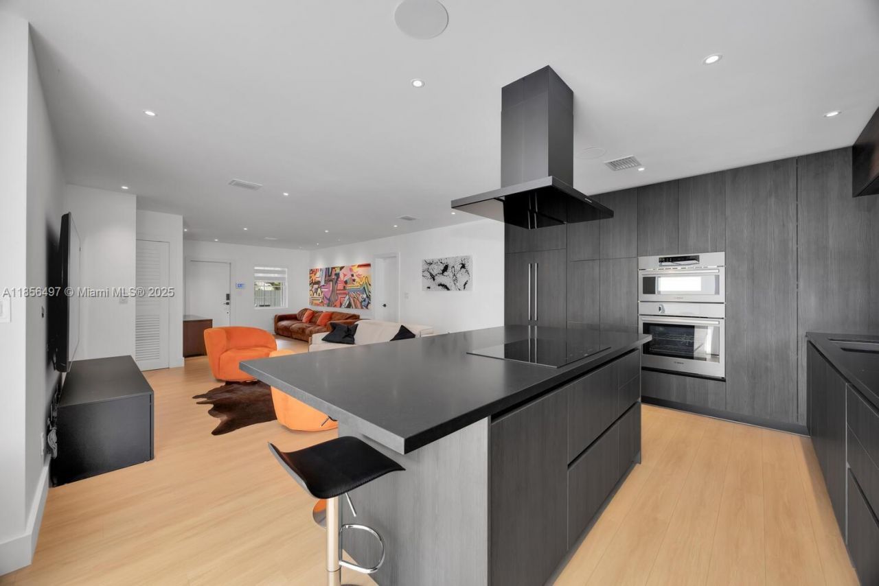 5827 SW 69th Ct, Miami, FL 33143 Photo