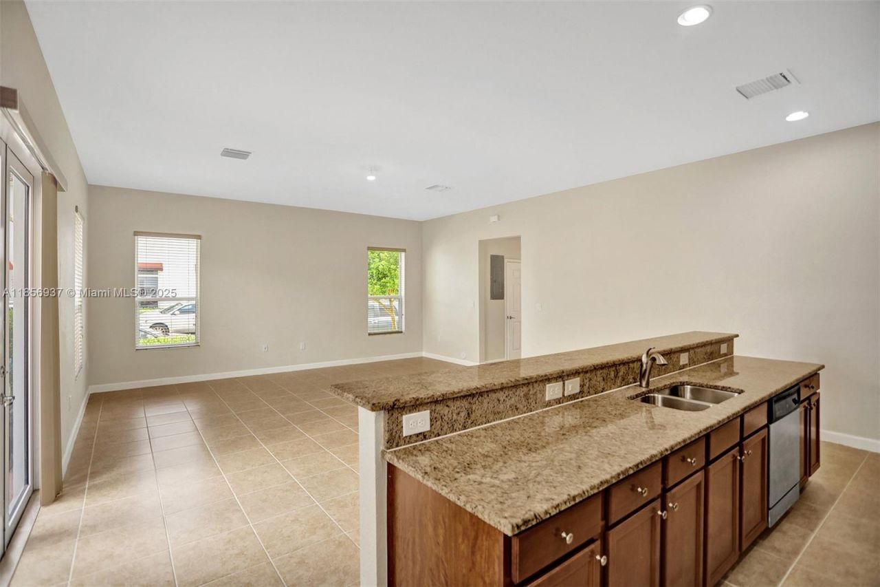 9500 SW 167th Ave, Unit 9500, Miami, FL 33196 Photo