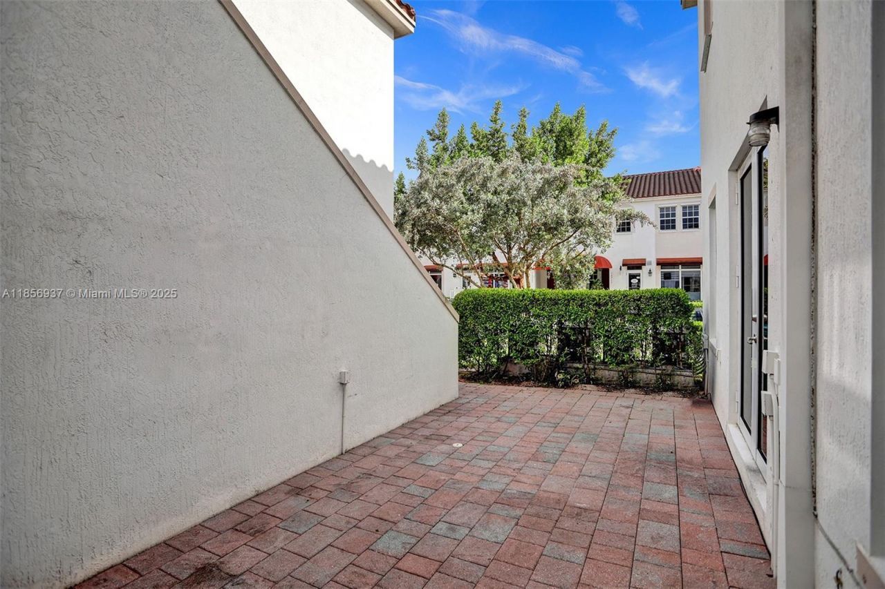 9500 SW 167th Ave, Unit 9500, Miami, FL 33196 Photo