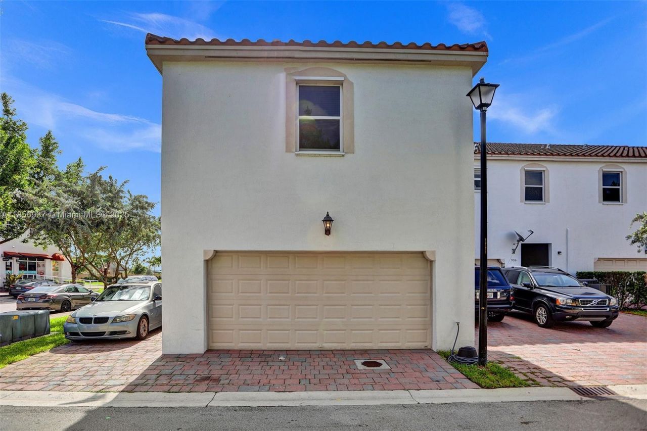 9500 SW 167th Ave, Unit 9500, Miami, FL 33196 Photo