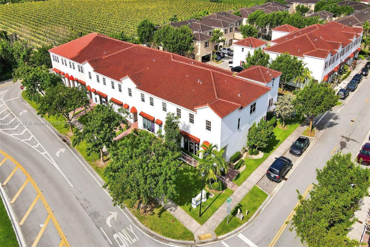 9500 SW 167th Ave, Unit 9500, Miami, FL 33196 Photo