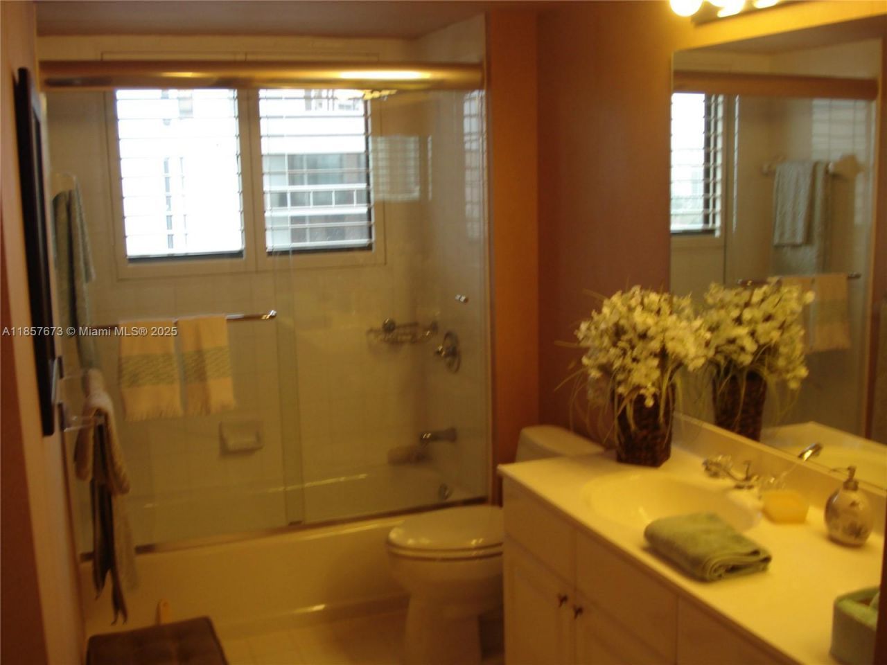 3600 Yacht Club Dr, Unit 1503, Aventura, FL 33180 Photo