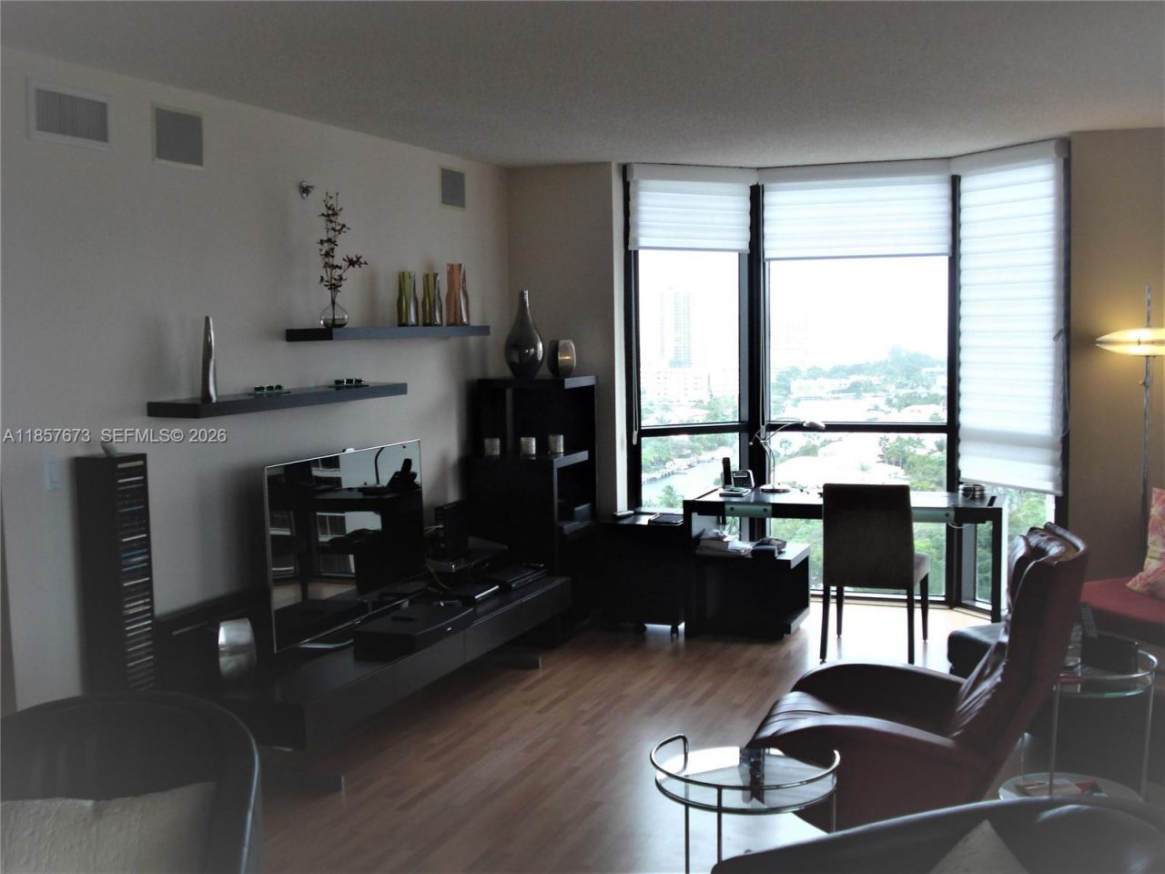 3600 Yacht Club Dr, Unit 1503, Aventura, FL 33180 Photo