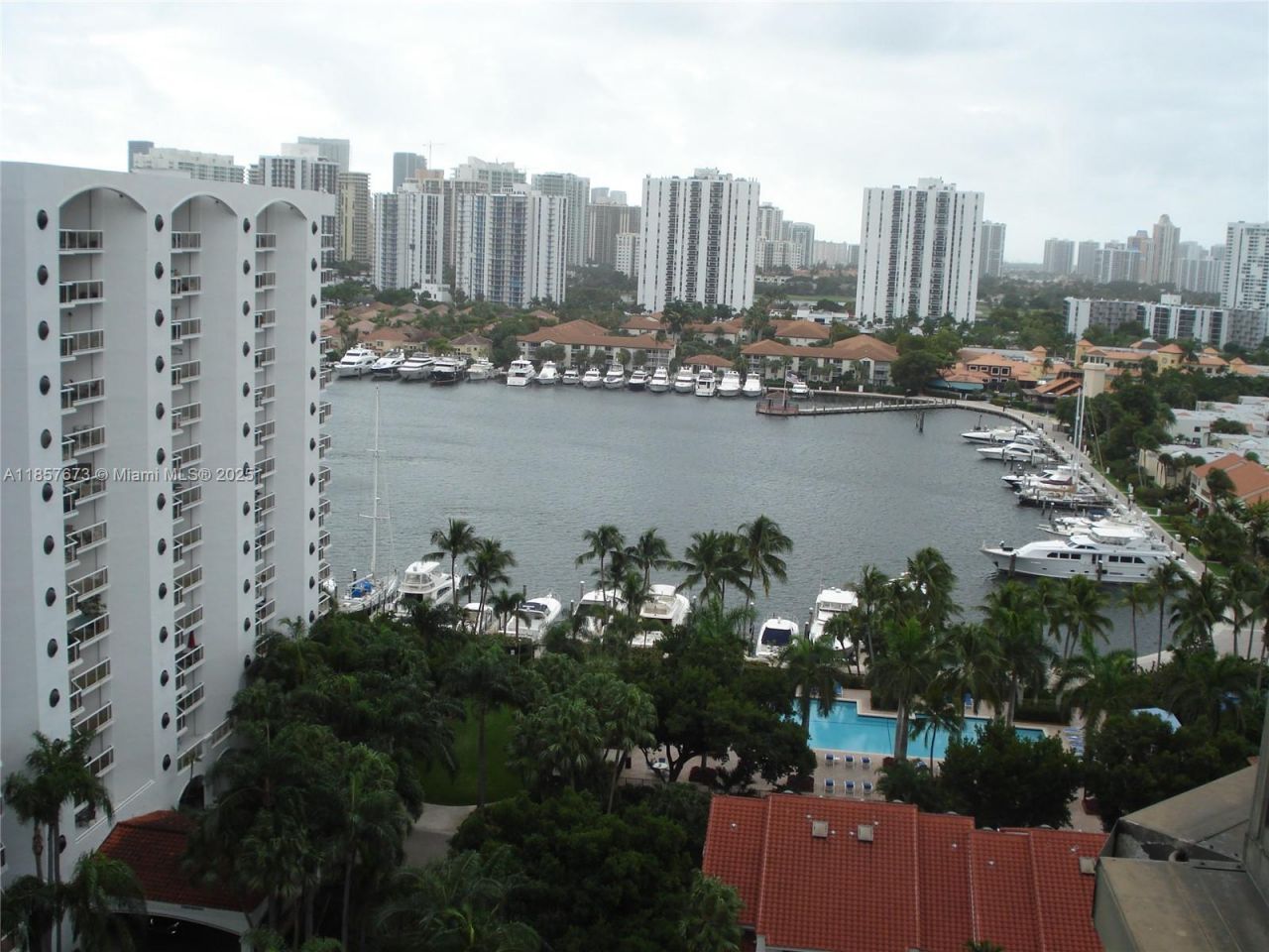 3600 Yacht Club Dr, Unit 1503, Aventura, FL 33180 Photo