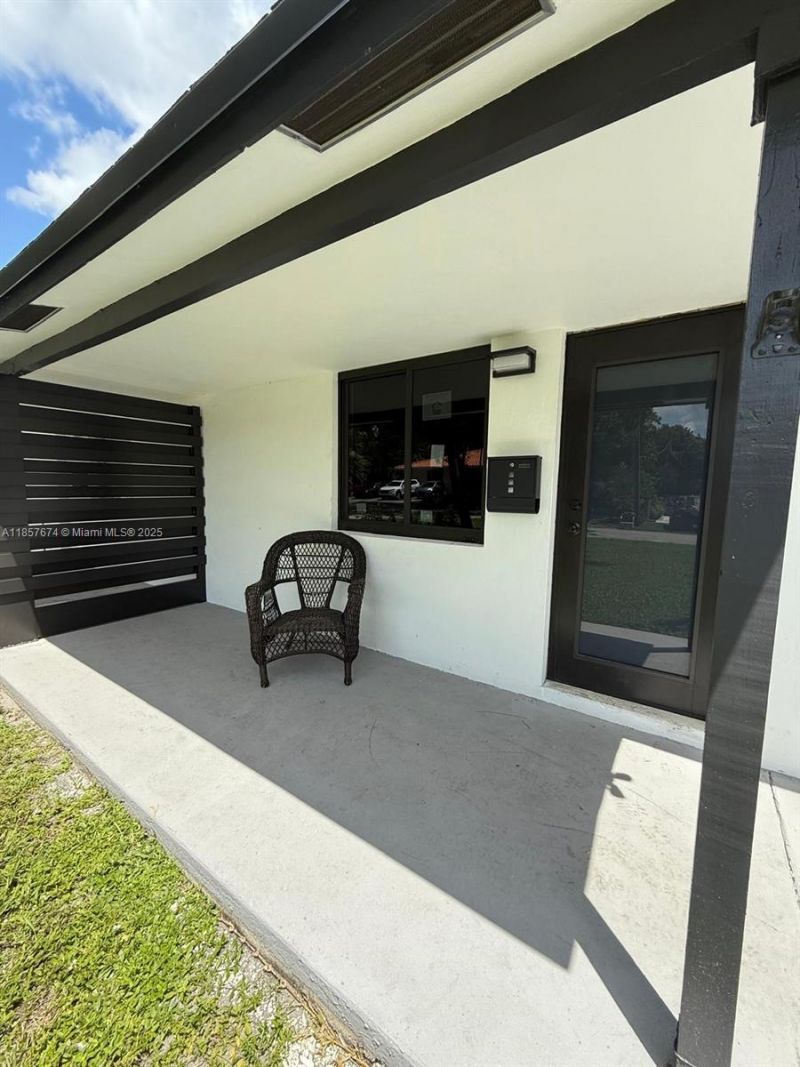 2927 SW 19th St, Unit 1-2, Fort Lauderdale, FL 33312 Photo