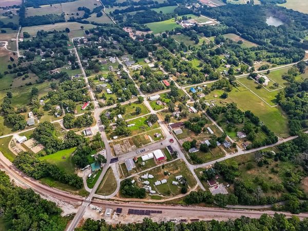 102 W Commercial Street, Everton, MO 65646