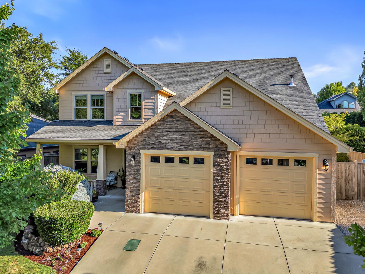 3909 Crystal Springs Drive, Medford, OR 97504 Main Photo