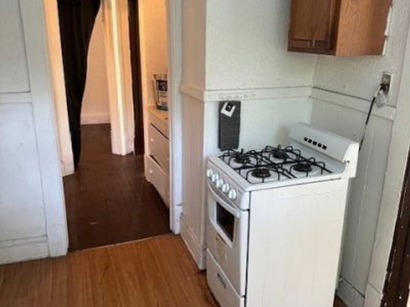 9107 Laisy Avenue, Cleveland, OH 44104 Photo 8