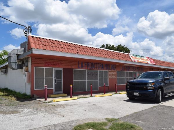 727 Historic Old Hwy 90, San Antonio, TX 78237