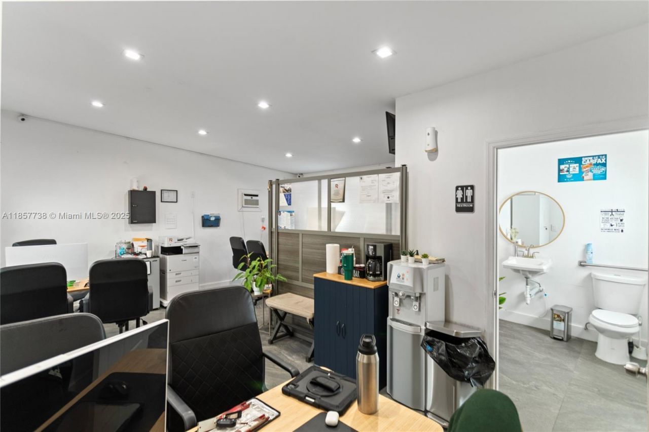 2401 S State Road 7, West Park, FL 33023 Photo