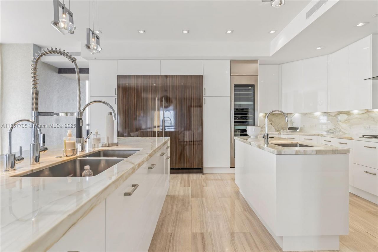 17749 Collins Ave, Unit 1901, Sunny Isles Beach, FL 33160 Photo