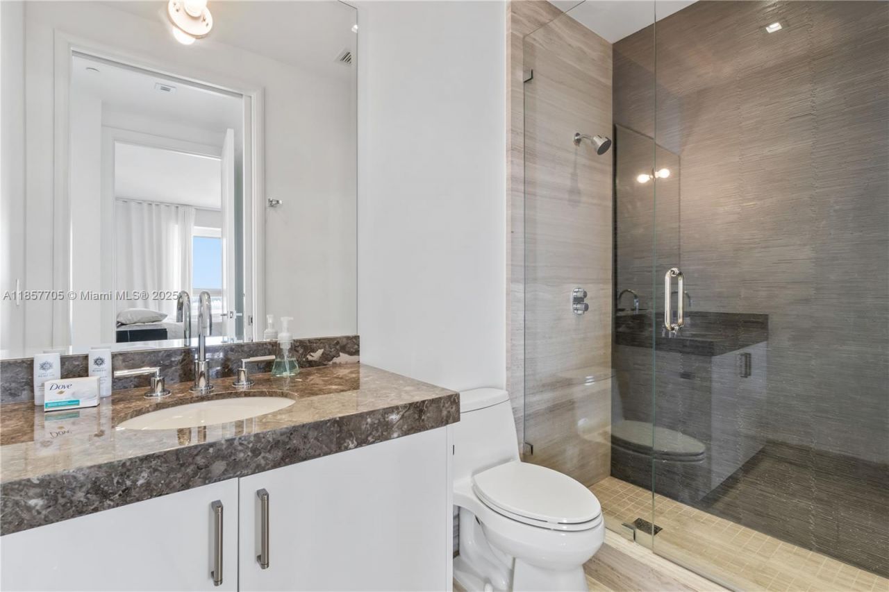 17749 Collins Ave, Unit 1901, Sunny Isles Beach, FL 33160 Photo