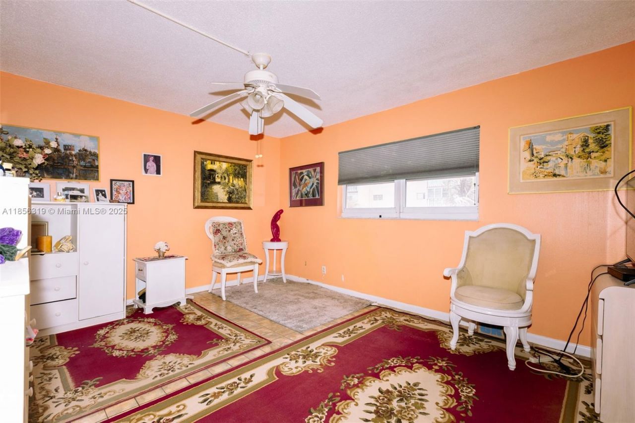 619 NE 14th Ave, Unit 507, Hallandale Beach, FL 33009 Photo