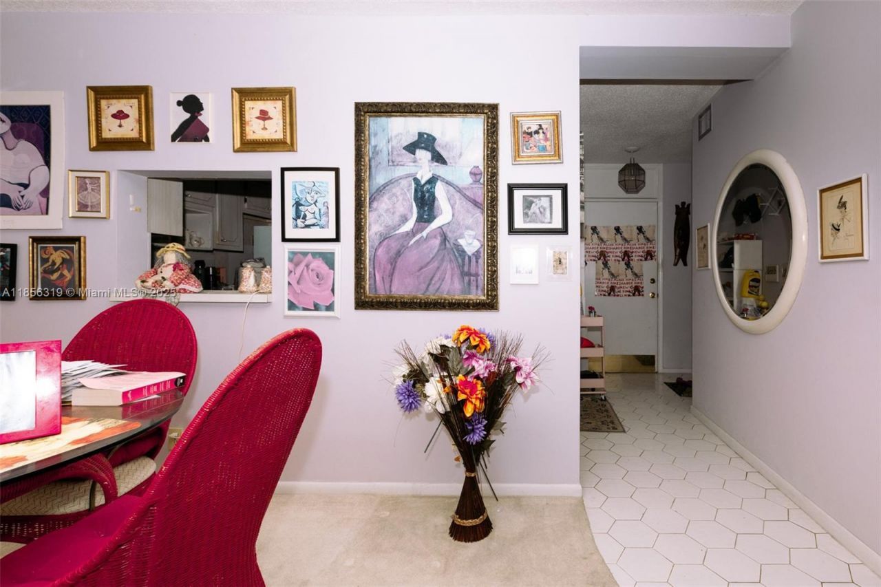 619 NE 14th Ave, Unit 507, Hallandale Beach, FL 33009 Photo