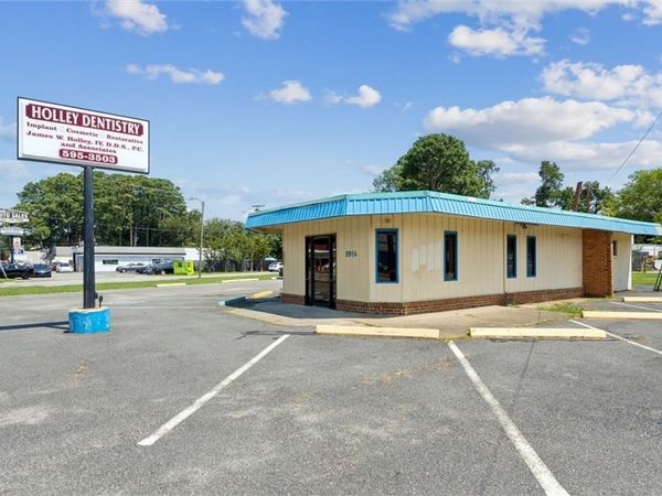 9916 Warwick Boulevard, Newport News, VA 23601