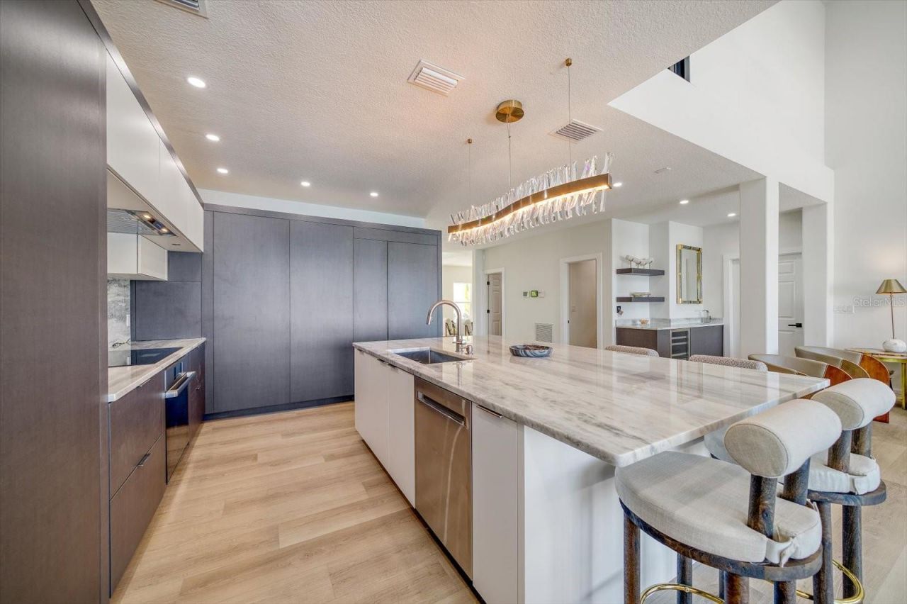 116 Devon Drive, Clearwater Beach, FL 33767 Photo