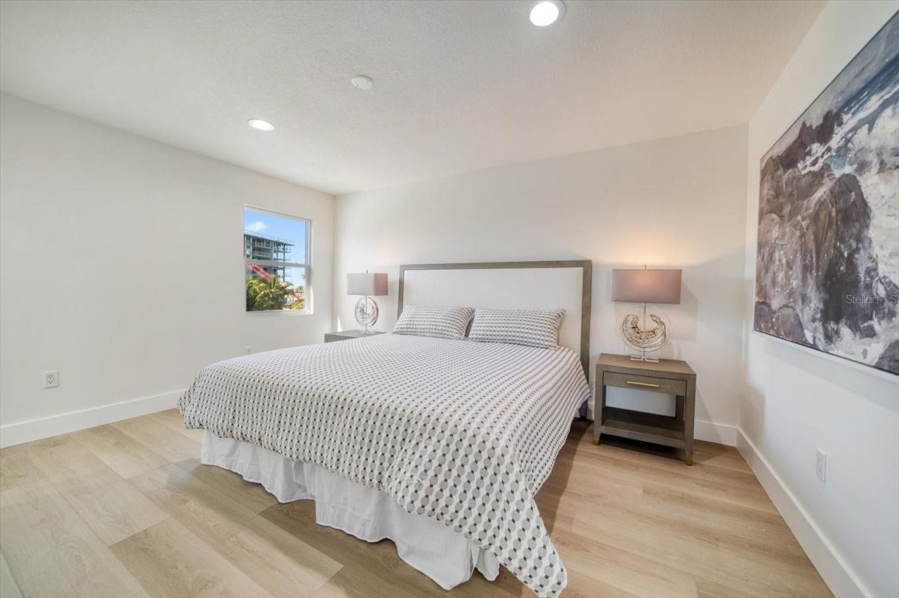 116 Devon Drive, Clearwater Beach, FL 33767 Photo