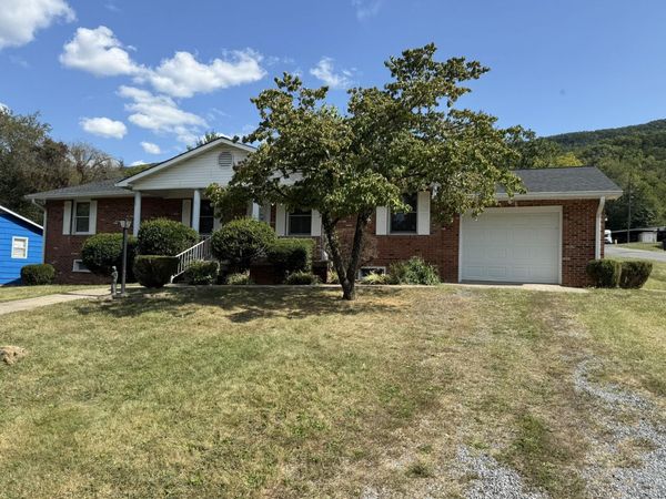 1019 Staunton ST, Selma, VA 24474