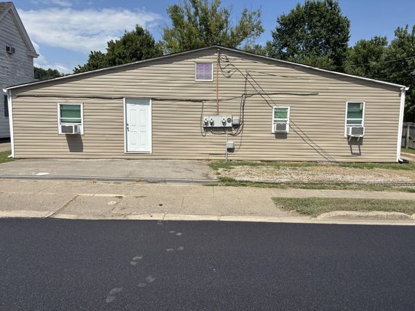 808 W Shelby Street, Falmouth, KY 41040