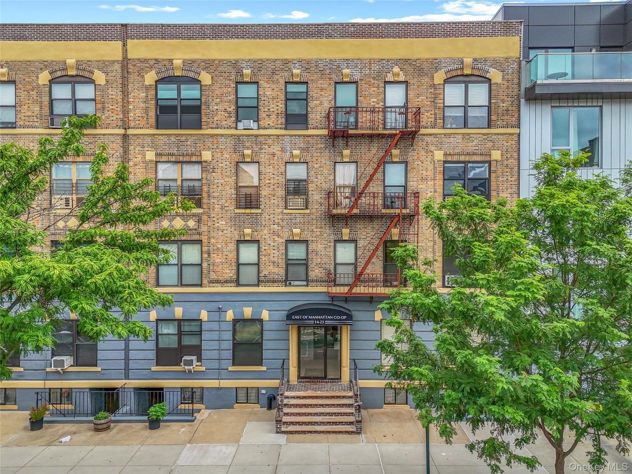1423 31st Avenue, Unit 4E, Long Island City, NY 11106 Main Photo