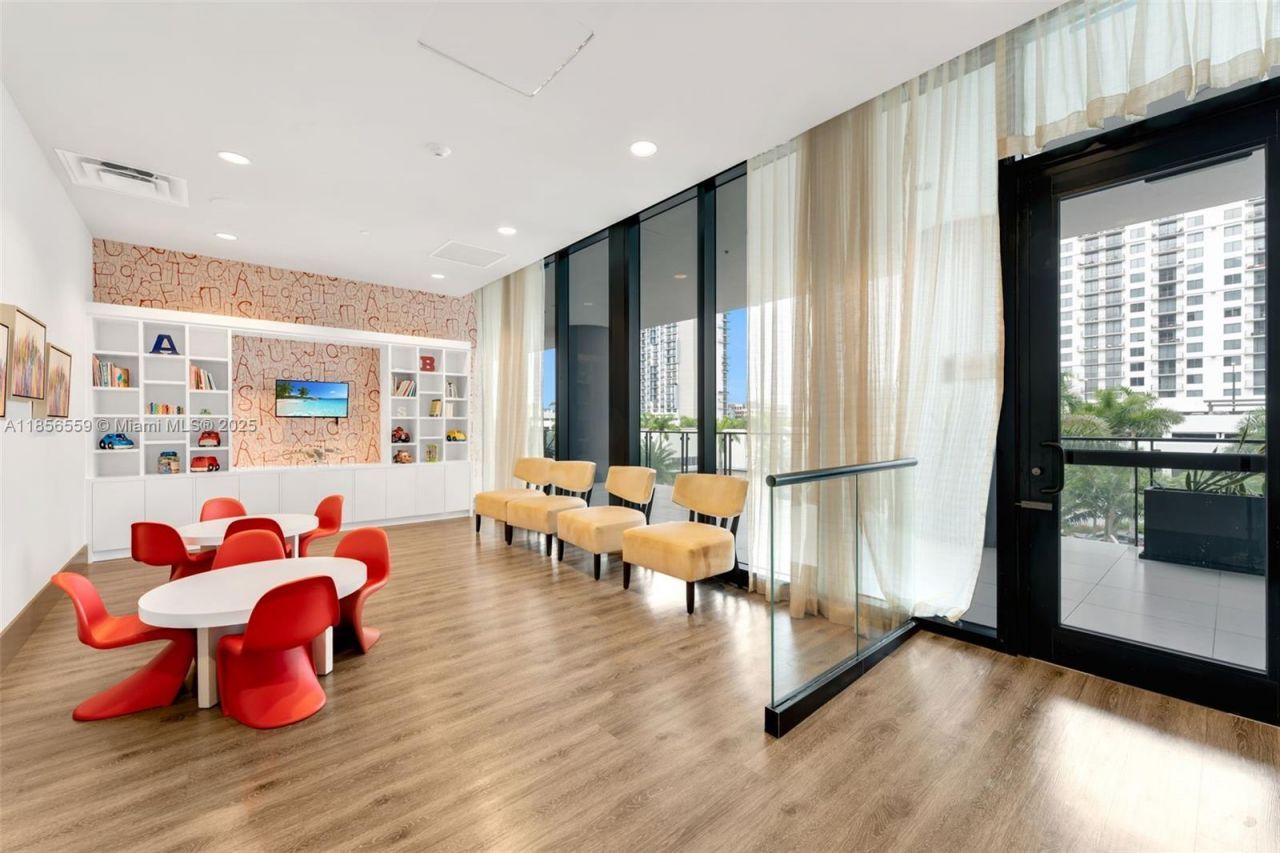 5252 NW 85th Ave, Unit 1103, Doral, FL 33166 Photo