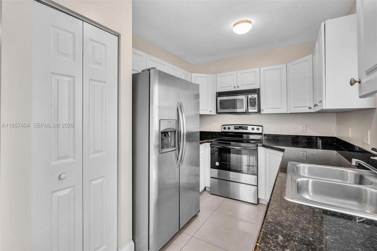 202 NW 14th Ave, Unit 202, Fort Lauderdale, FL 33311 Photo