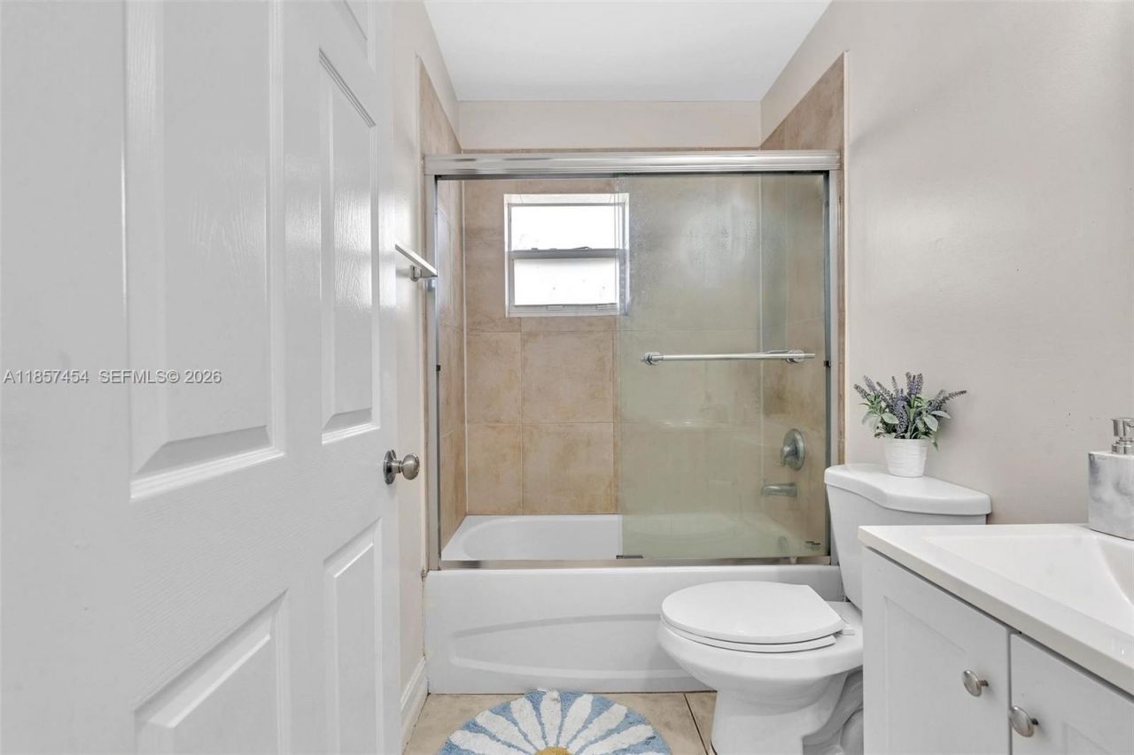 202 NW 14th Ave, Unit 202, Fort Lauderdale, FL 33311 Photo