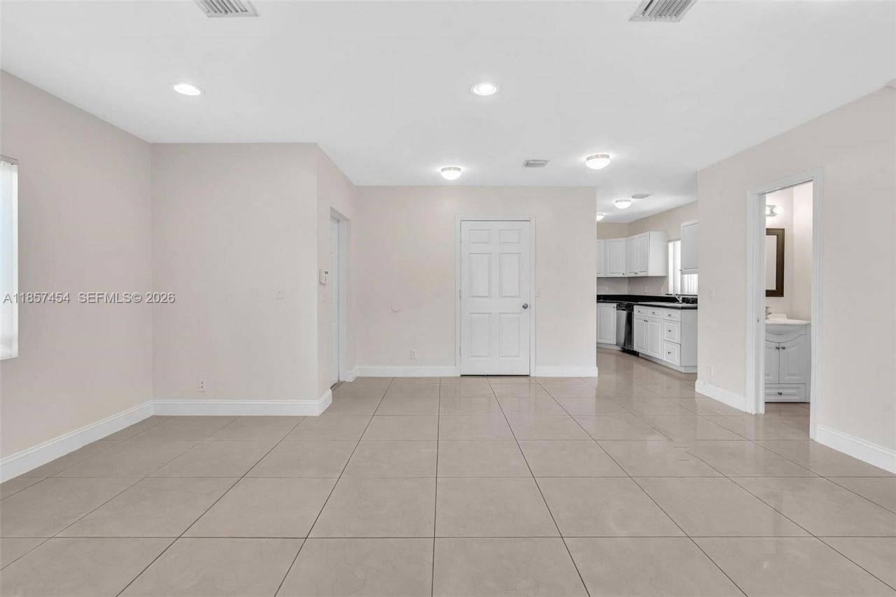 202 NW 14th Ave, Unit 202, Fort Lauderdale, FL 33311 Photo