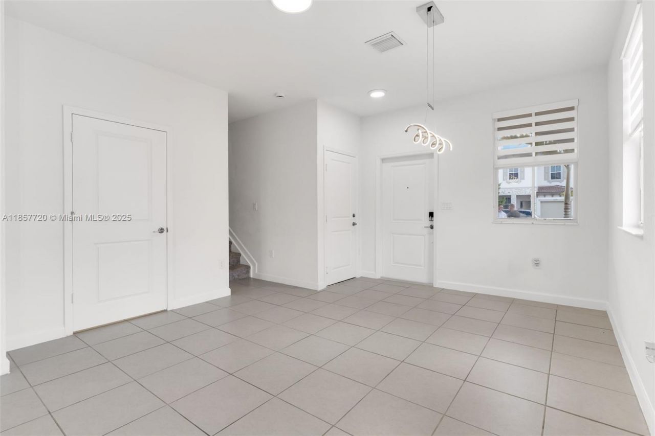 12373 NW 24th Pl, Miami, FL 33167 Photo