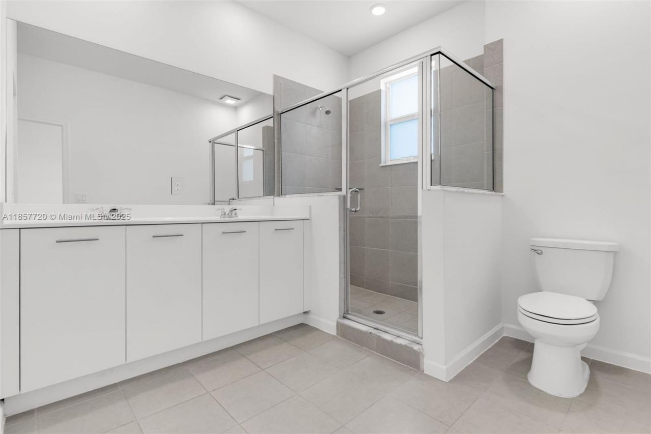 12373 NW 24th Pl, Miami, FL 33167 Photo