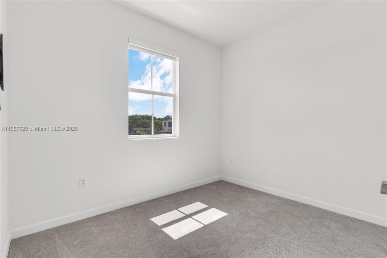 12373 NW 24th Pl, Miami, FL 33167 Photo