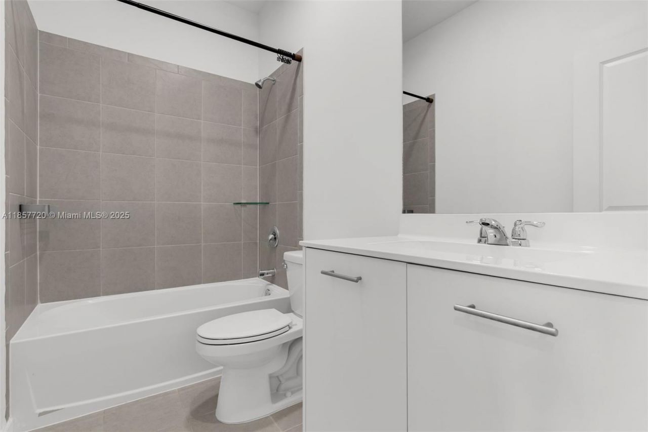 12373 NW 24th Pl, Miami, FL 33167 Photo