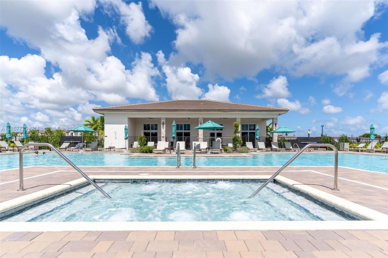 12373 NW 24th Pl, Miami, FL 33167 Photo