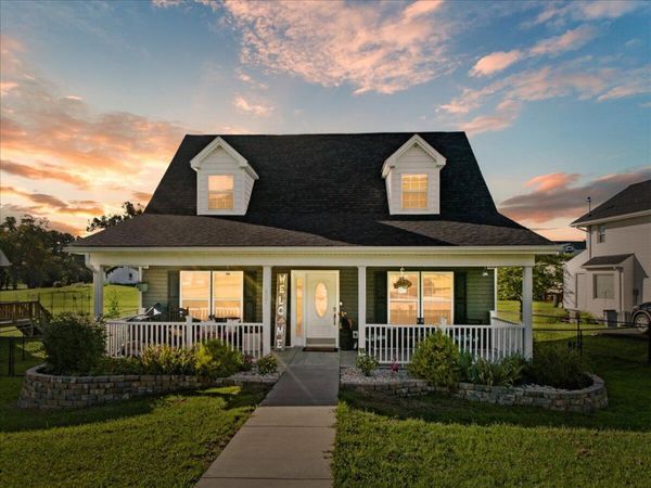 607 Rock RD W, Radford, VA 24141