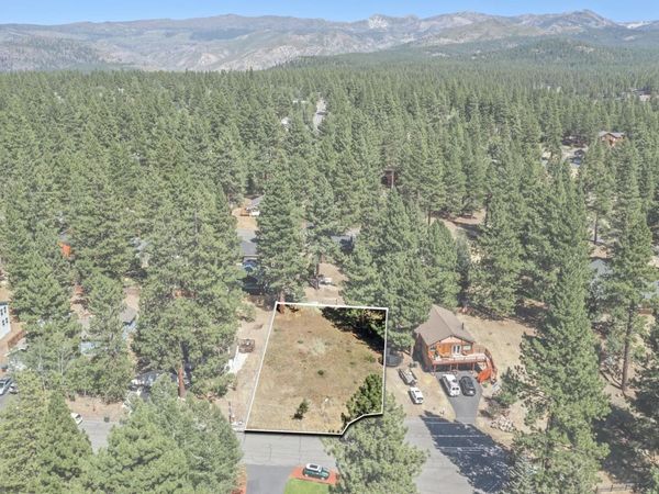 10583 Laburnham Circle, Truckee, CA 96161