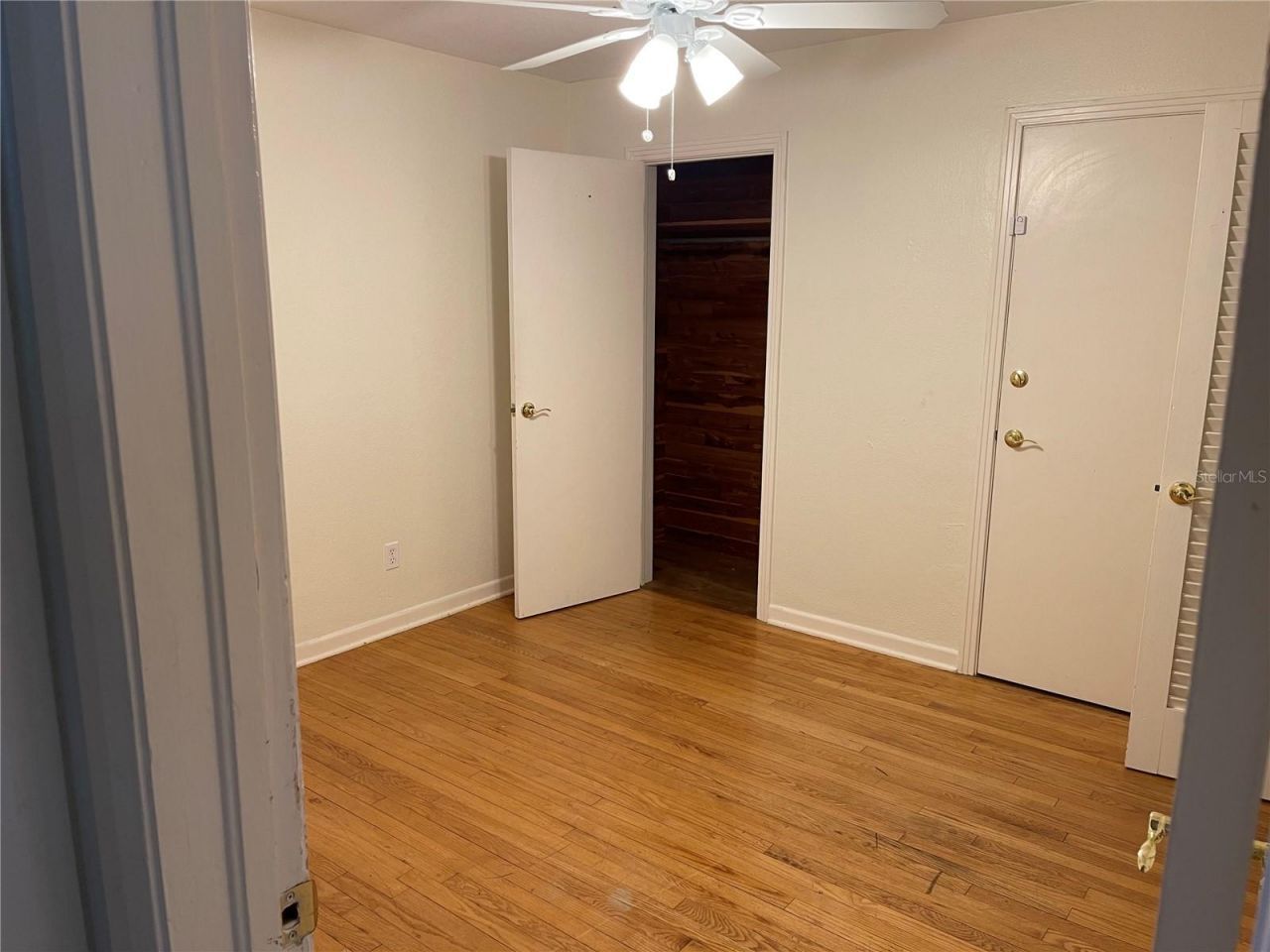 2415 Pelican Drive, Sarasota, FL 34237 Photo