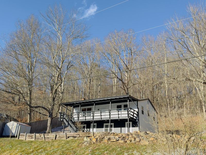 284 Blue Valley Road SE, Lancaster, OH 43130 Photo 1