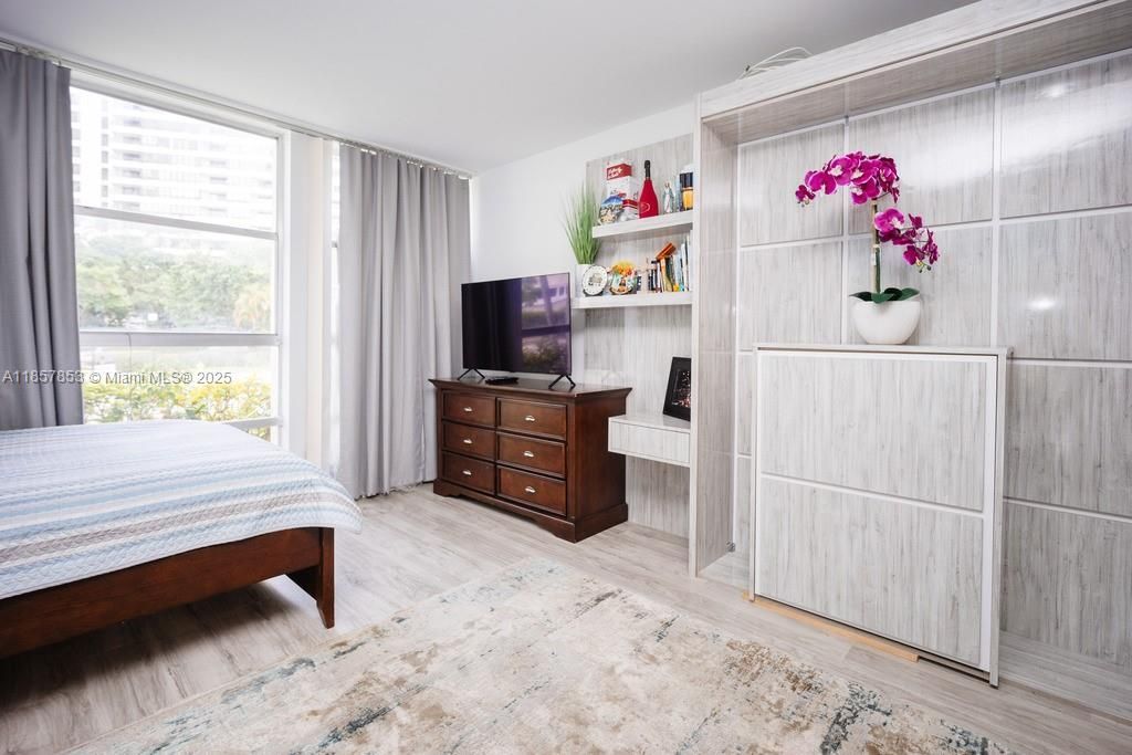 501 Three Islands Blvd, Unit 117, Hallandale Beach, FL 33009 Photo