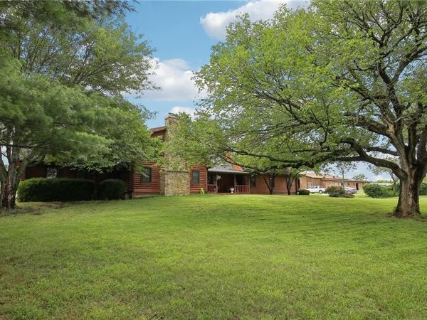 1617 N 600 Road, Baldwin City, KS 66006