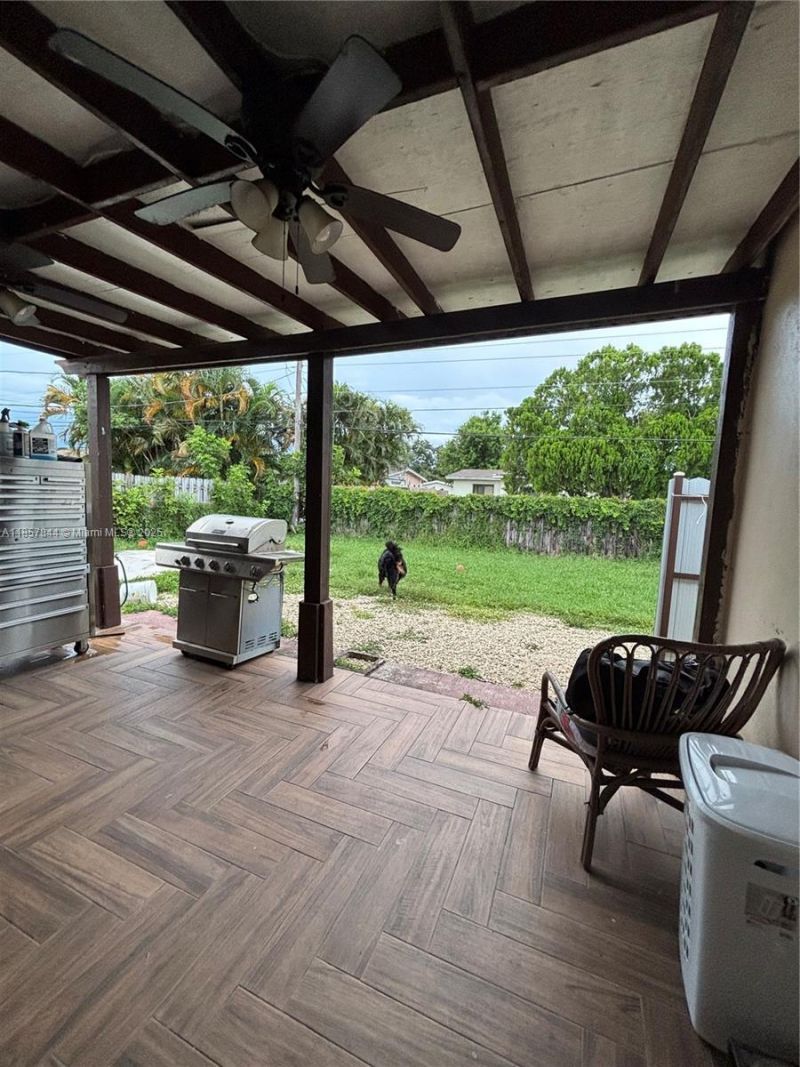 6461 Park St, Hollywood, FL 33024 Photo