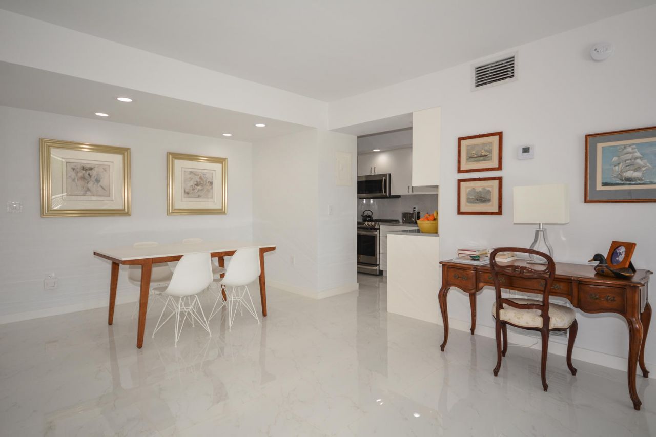 2780 S Ocean Boulevard, Unit 306, Palm Beach, FL 33480 Photo