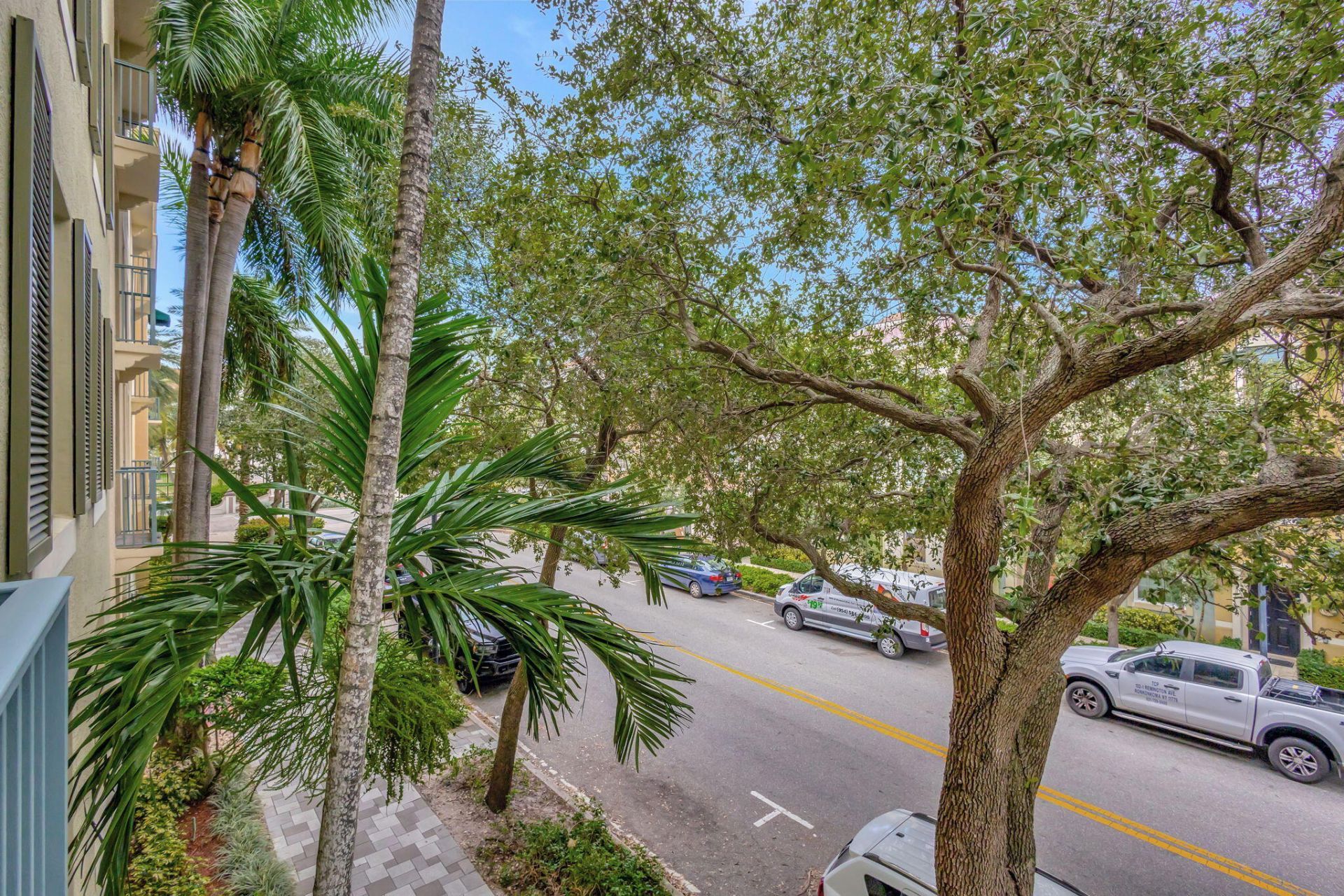 630 S Sapodilla Avenue, Unit 223, West Palm Beach, FL 33401 Photo