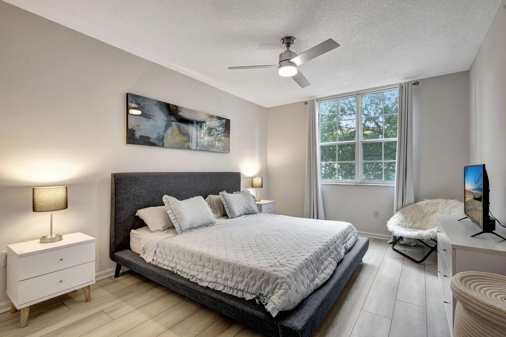 630 S Sapodilla Avenue, Unit 223, West Palm Beach, FL 33401 Photo