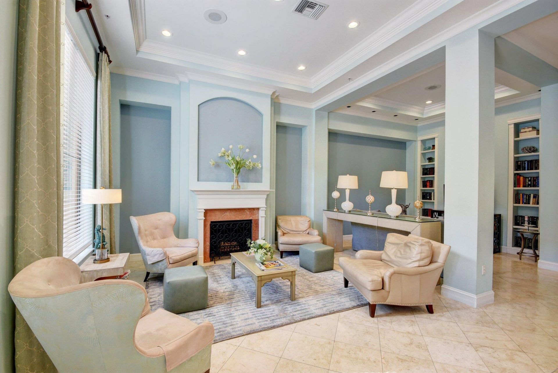 630 S Sapodilla Avenue, Unit 223, West Palm Beach, FL 33401 Photo