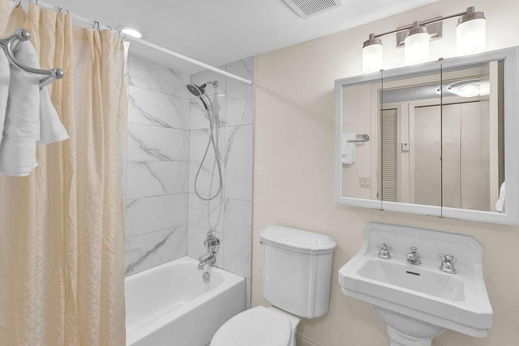 121 Waterside Drive, Hypoluxo, FL 33462 Photo