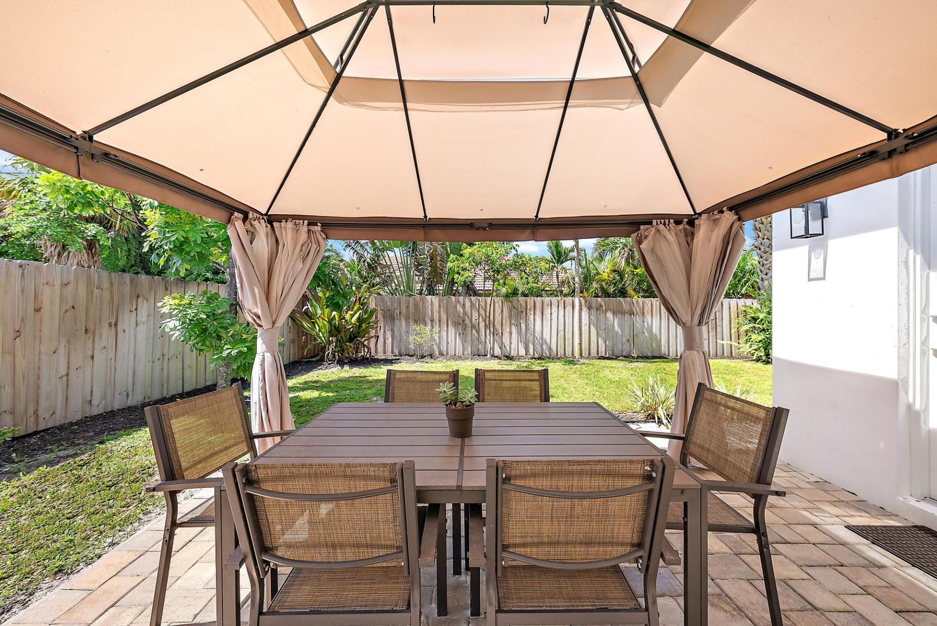 517 Gulf Road, North Palm Beach, FL 33408 Photo