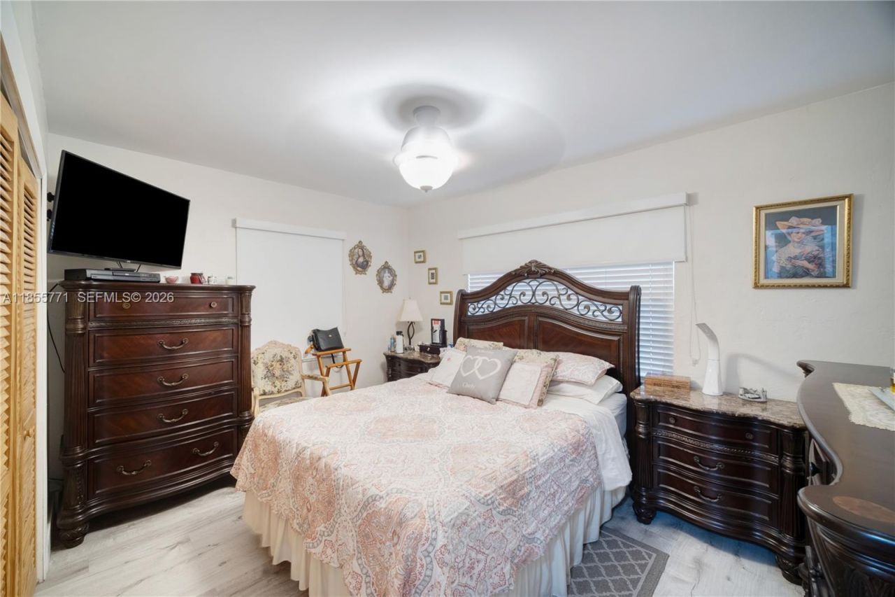 3715 SW 29th St, Miami, FL 33134 Photo