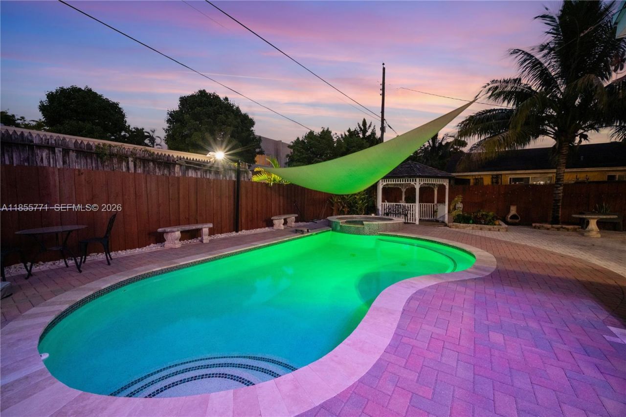 3715 SW 29th St, Miami, FL 33134 Photo